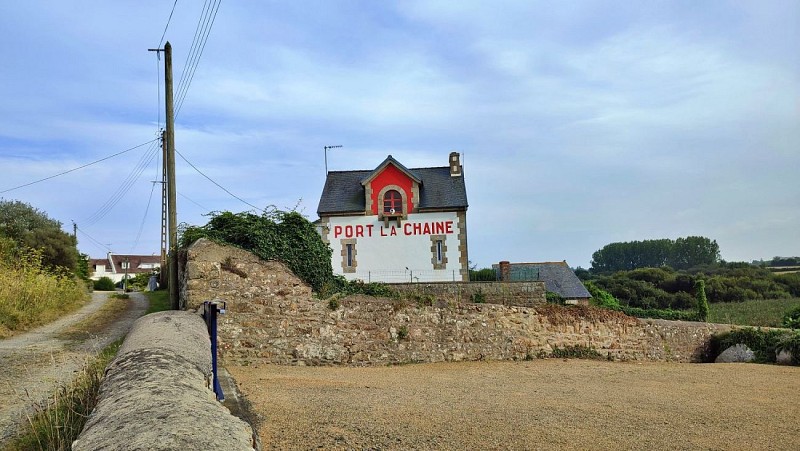 Maison phare de Port la Chaîne à Pleubian