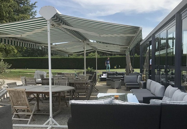 Le Fairway terrasse < Menneville < Aisne < Picardie