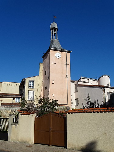 Überreste der befestigten Stadtmauer