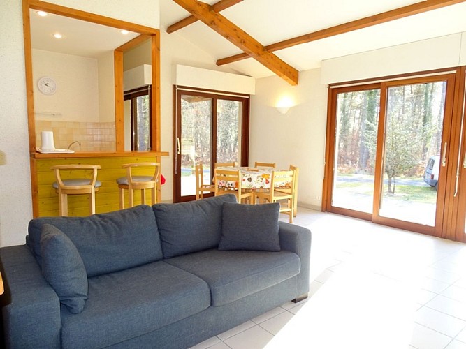 HLOAQU047FS000I8_grande2