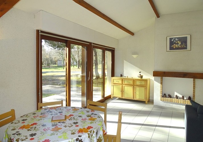 HLOAQU047FS000I8_grande6