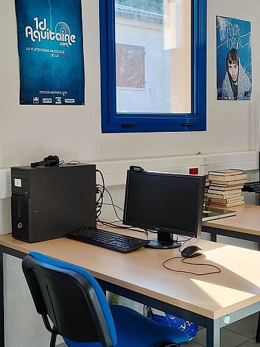 Bibliothèque Monbahus (3)