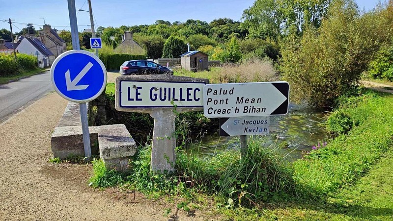 Toilettes après le pont