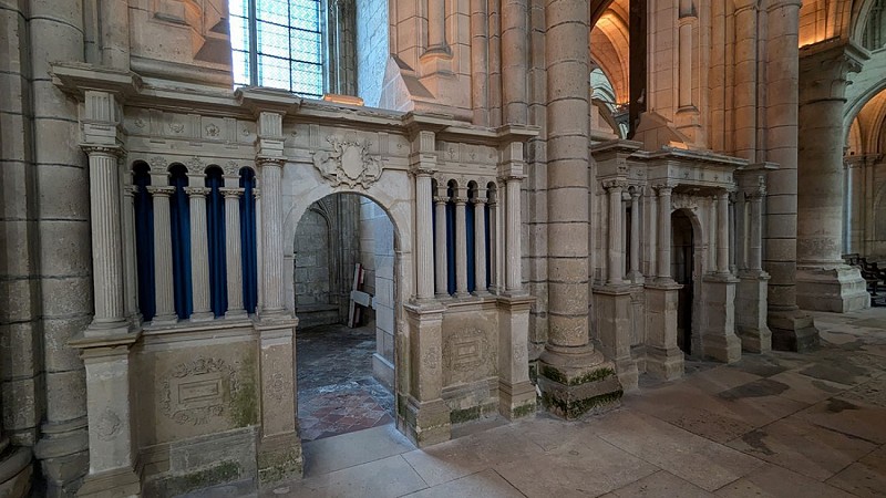Chapelles collatérales de la cathédrale de Laon II
