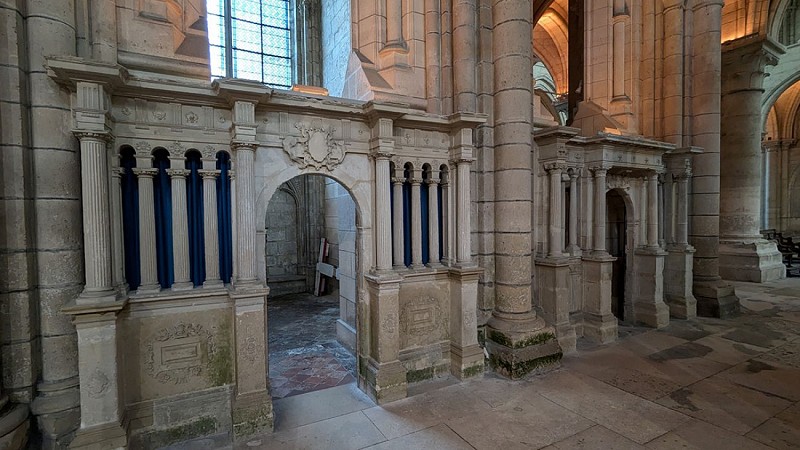 Chapelles collatérales de la cathédrale de Laon II