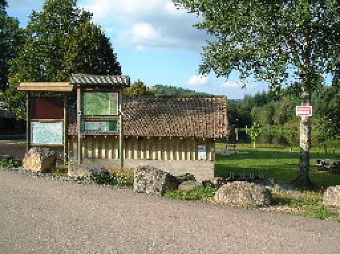 Aire de pique-nique du plan d'eau de Chausseterre