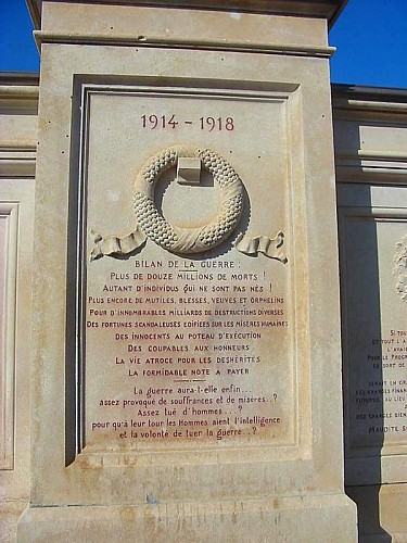 Monument aux morts pacifiste