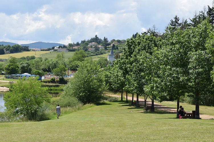 Aire de Pique-nique Plage de Villerest