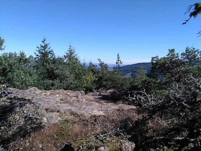 Le Montmeugne et la légende du siège de César