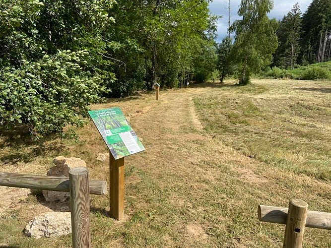 Aire de pique-nique du lavoir du Bourg