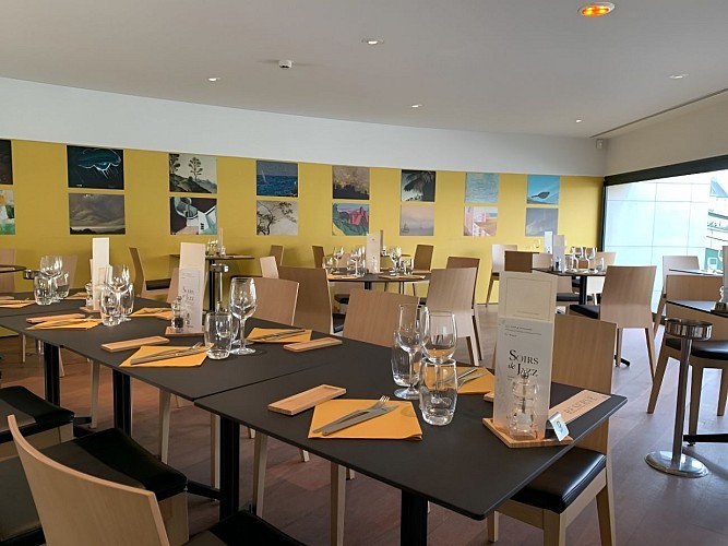 Le Mancel Restaurant - interieur nvo mobilier