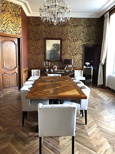 la-salle-a-manger-du-chateau-de-la-gauderie