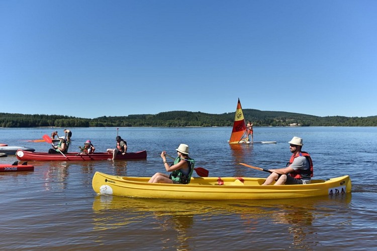 Canoé à Vassivière-département 23