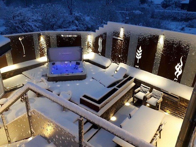 Gîte La Renaissance 2_terrasse ext3 hiver_09-2024-redim