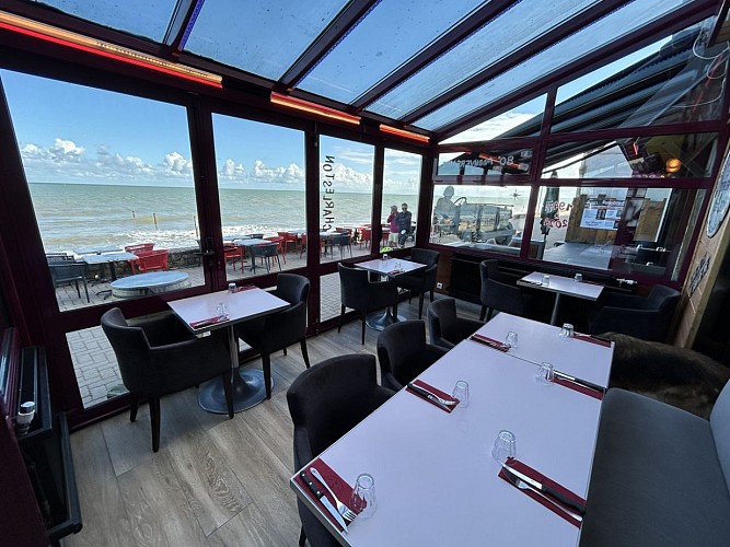 Le charleston-verrière-Saint-Aubin