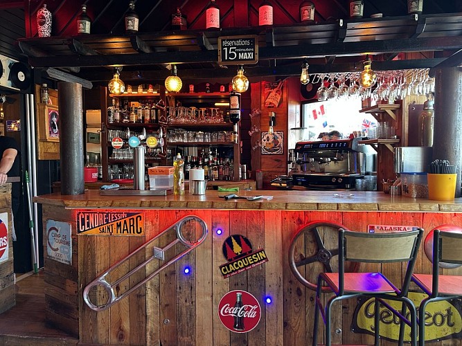 Le charleston-bar-Saint-Aubin