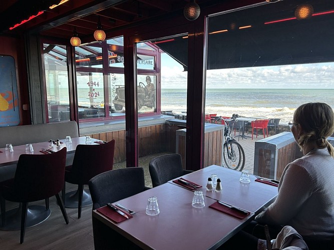 Le charleston-vue-mer-Saint-Aubin