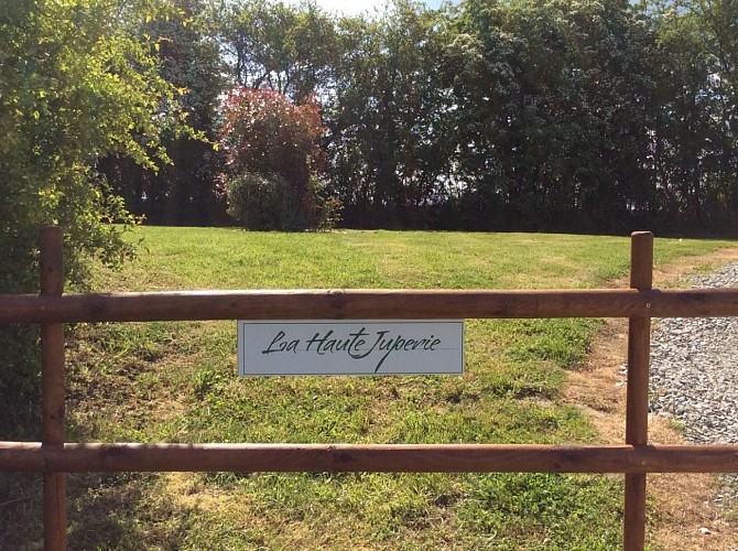 LA HAUTE JUPERIE