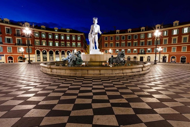 Massena Square (Place Masséna)