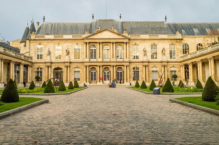 Carnavalet Museum (Musée Carnavalet)