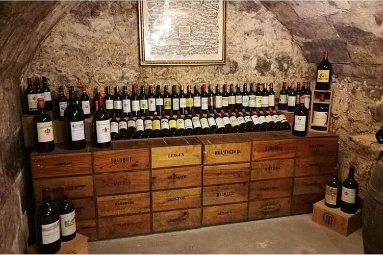 Bordeaux Wine and Trade Museum (Musée du Vin et du Négoce de Bordeaux)