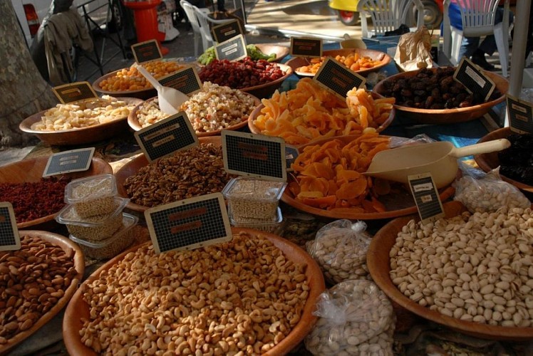 Marché de St-Tropez (Marché Place des Lices)