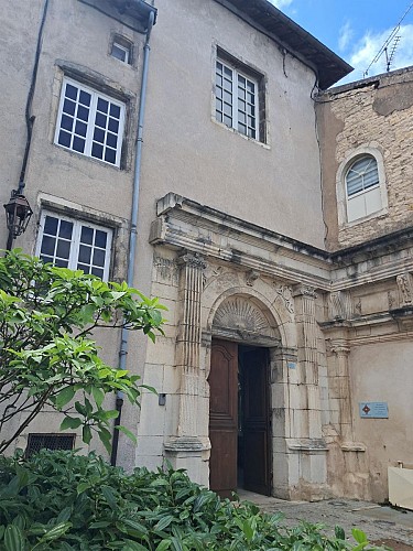 Kloostergang van de collegiale kerk van Saint-Gengoult