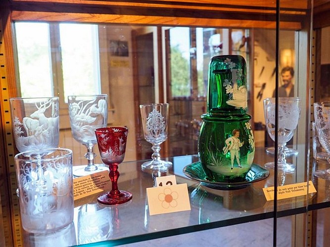 GLAS-, EISEN- UND HOLZMUSEUM - MUSEUM DER RESISTANCE