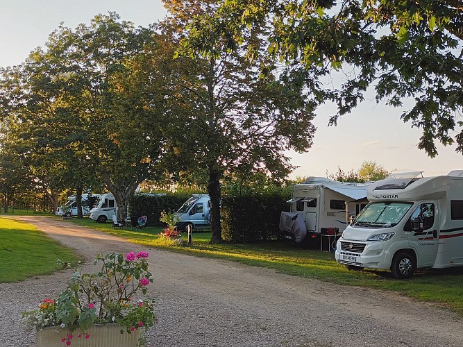 Camping du Coq de mantenay-Montlin