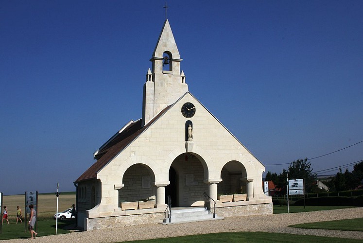 Extérieur de la Chapelle-mémorial de Cerny II