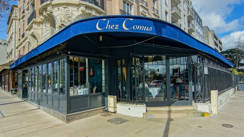 Chez Comus