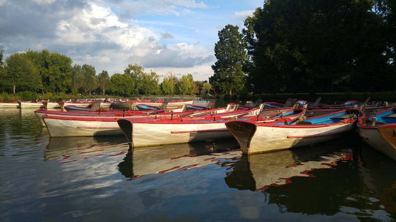 Location de barques sur le lac Daumesnil