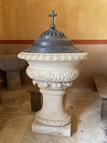 Montambert_Eglise_Interieur 03