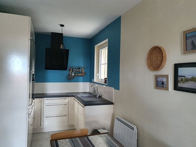 VILLA 43 M2, FACE PLAGE, PROCHE COMMERCE