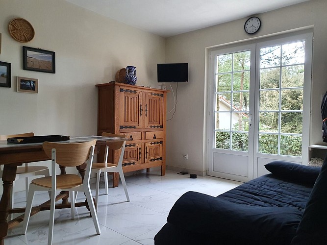 VILLA 43 M2, FACE PLAGE, PROCHE COMMERCE