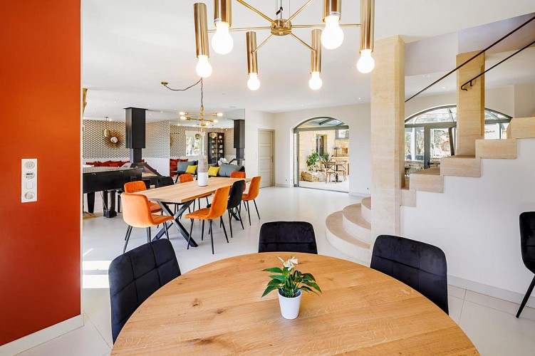 8D1A3792-Modifier-2_uxga