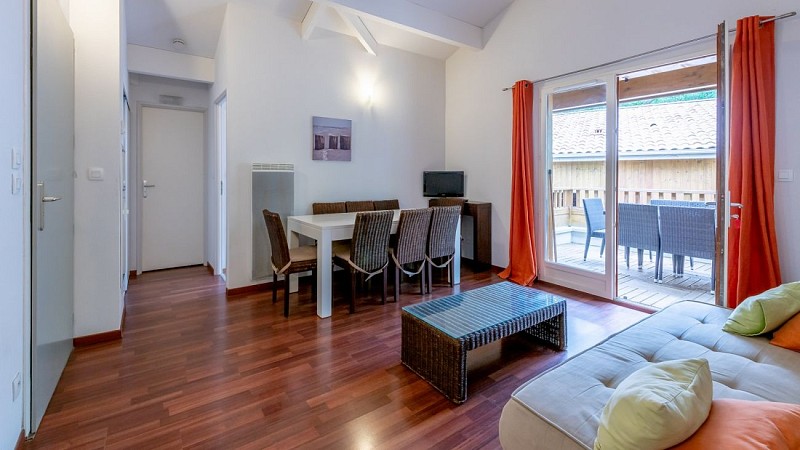 Les-Rives-du-Lac-Lacanau-Appartement-4PU8-Séjour-01