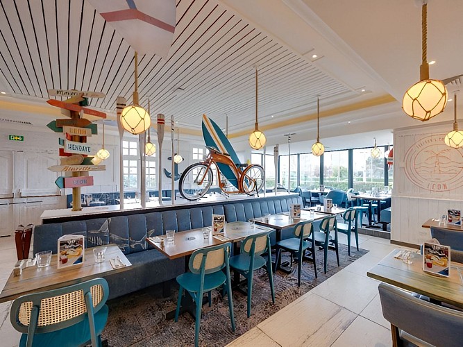 leon-seafood-and-cocktails-salle-2