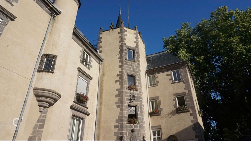 Château-Mairie de Pérignat-lès-Sarliève