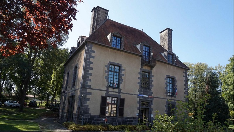 Hôtel de Ville de Lempdes - Ancienne demeure de Pierre Boulanger