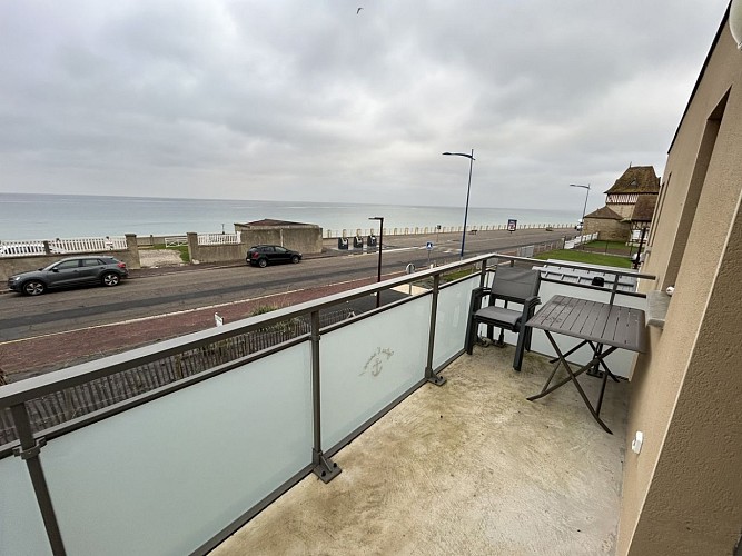 Jetez l'ancre-balconn-vue mer-bisson-langrune