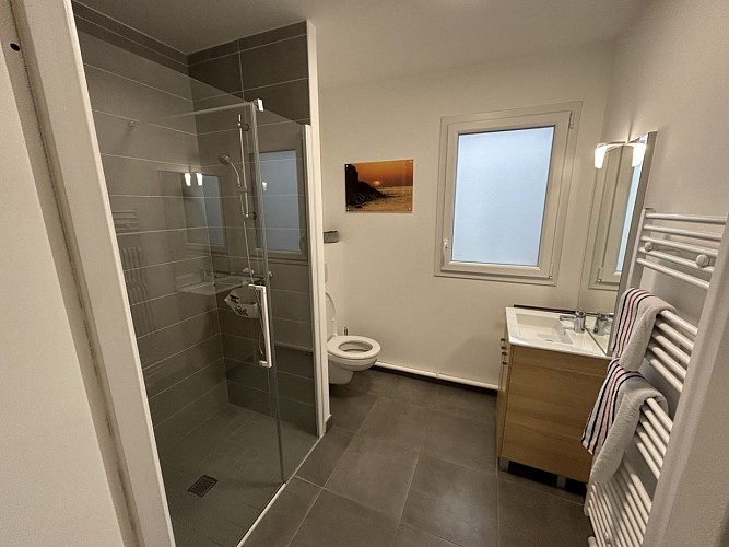 Jetez l'ancre-salledebain-bisson-langrune