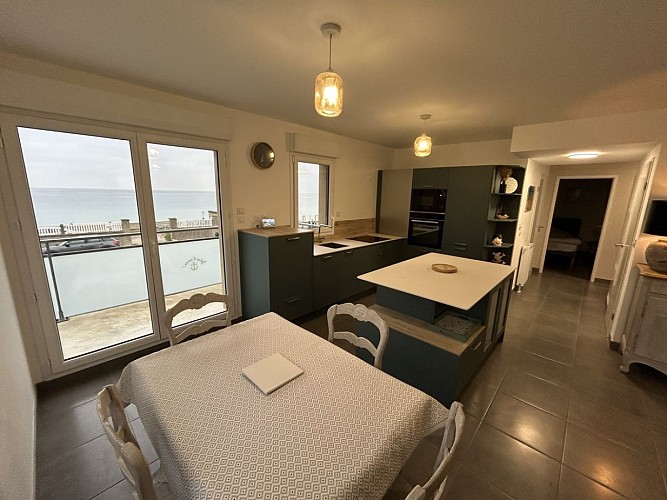 Jetez l'ancre-salonsejour-vue mer-bisson-langrune