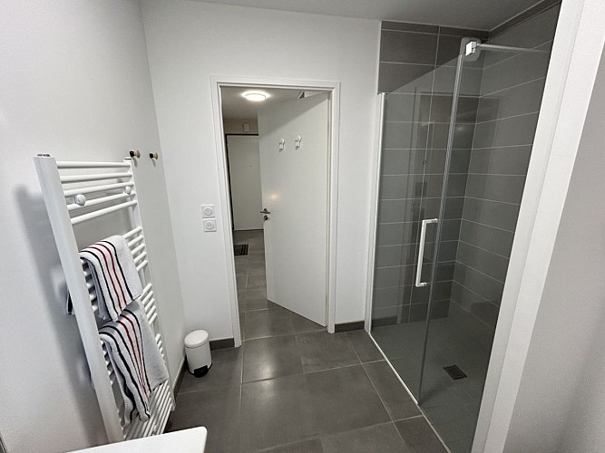 Jetez l'ancre-sdb-douche-bisson-langrune