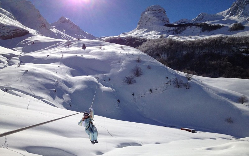 GDE-TYROLIENNE-1440-grande-tyrolienne-de-gourette-le-retour