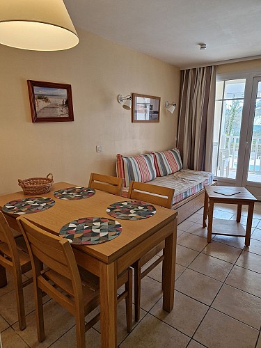 location-soulac-mme-renaud-salon-2