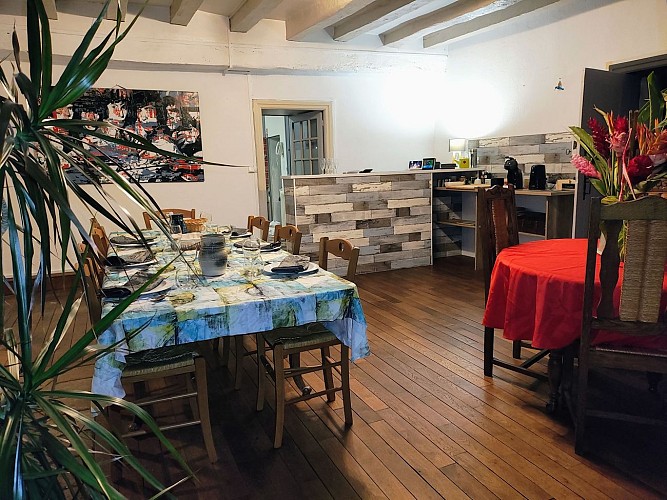 TABLE D'HOTES - LE PIGEONNIER