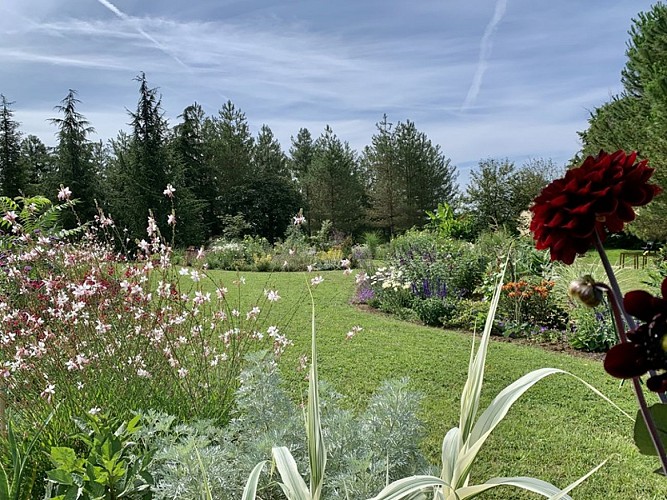 montignac de lauzun-les jardins du pays de lauzun-1