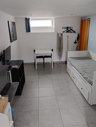 Meublé Charmes salon