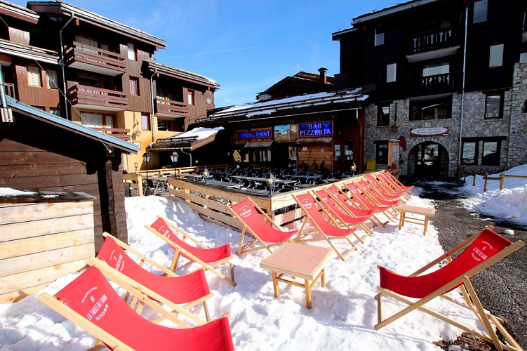 Der Tisch des Tarins